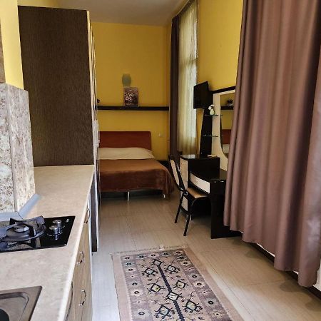 Apart-Hotel Gala In The Center Of Tbilisi Esterno foto