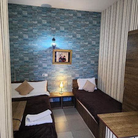 Apart-Hotel Gala In The Center Of Tbilisi Esterno foto