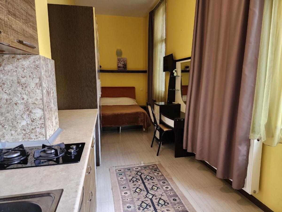 Apart-Hotel Gala In The Center Of Tbilisi Esterno foto