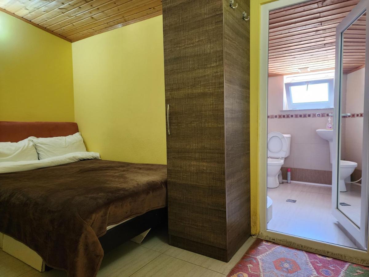 Apart-Hotel Gala In The Center Of Tbilisi Esterno foto