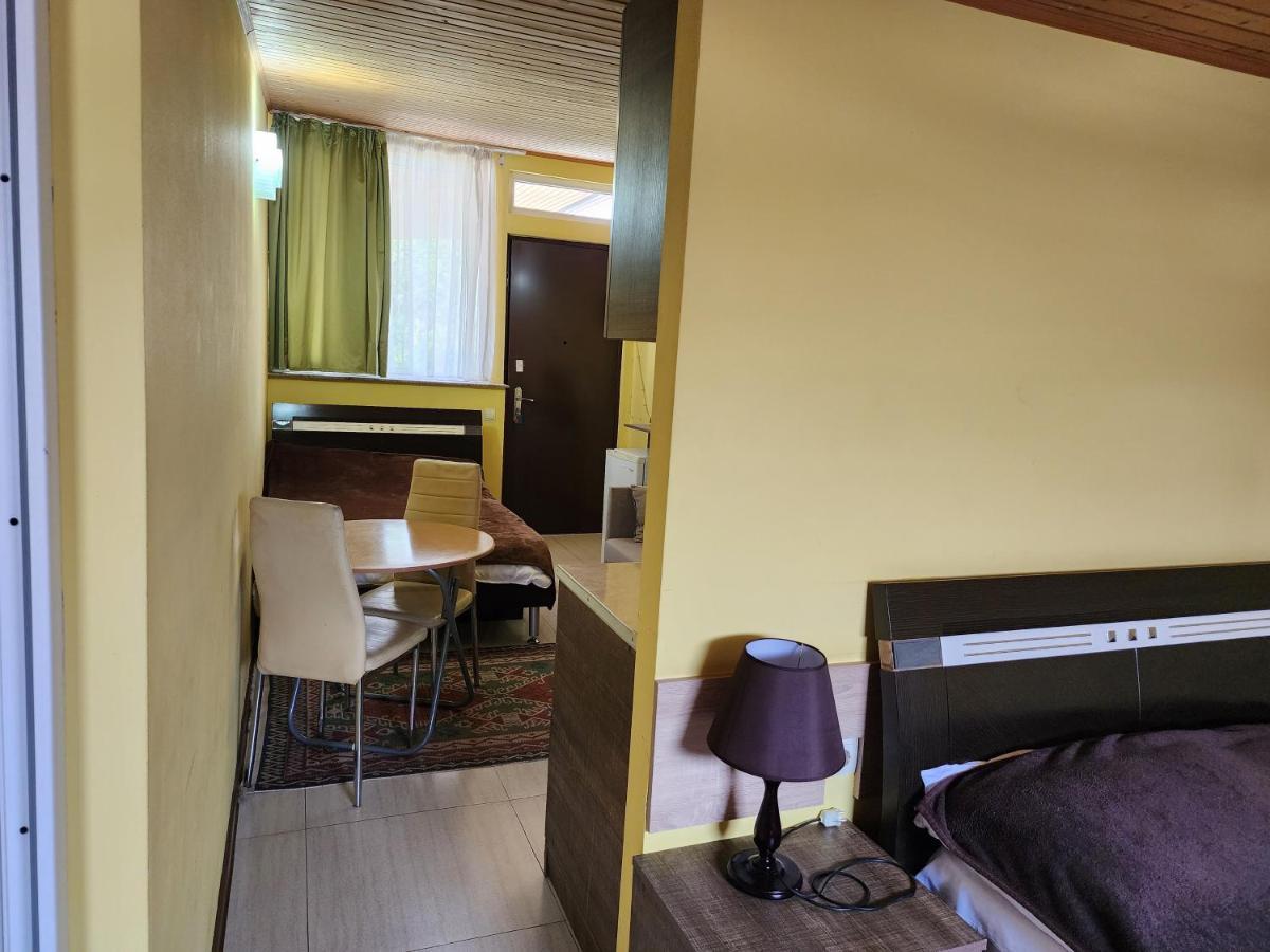 Apart-Hotel Gala In The Center Of Tbilisi Esterno foto